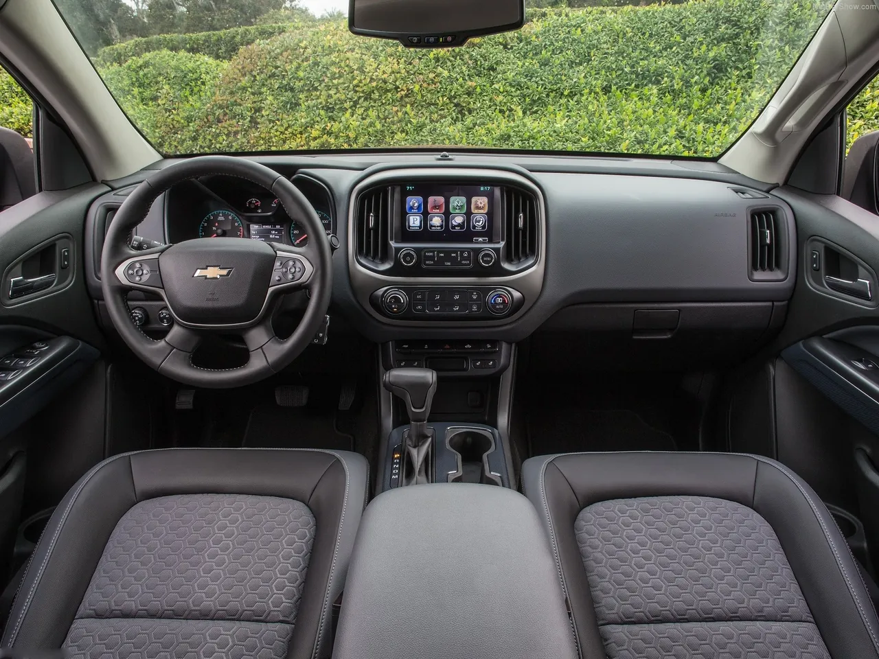 Chevrolet Colorado (2015) – interiér