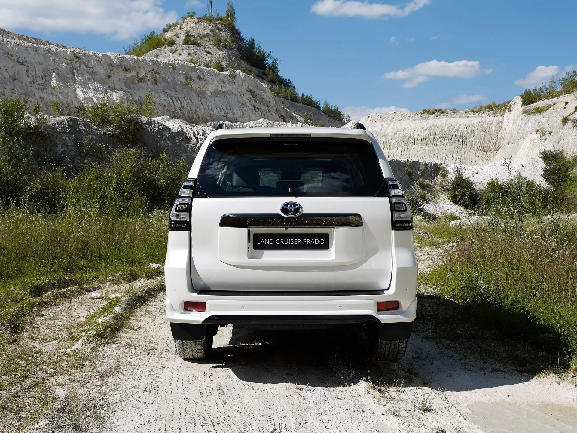 Toyota Land Cruiser [EU] (2021) - Rear