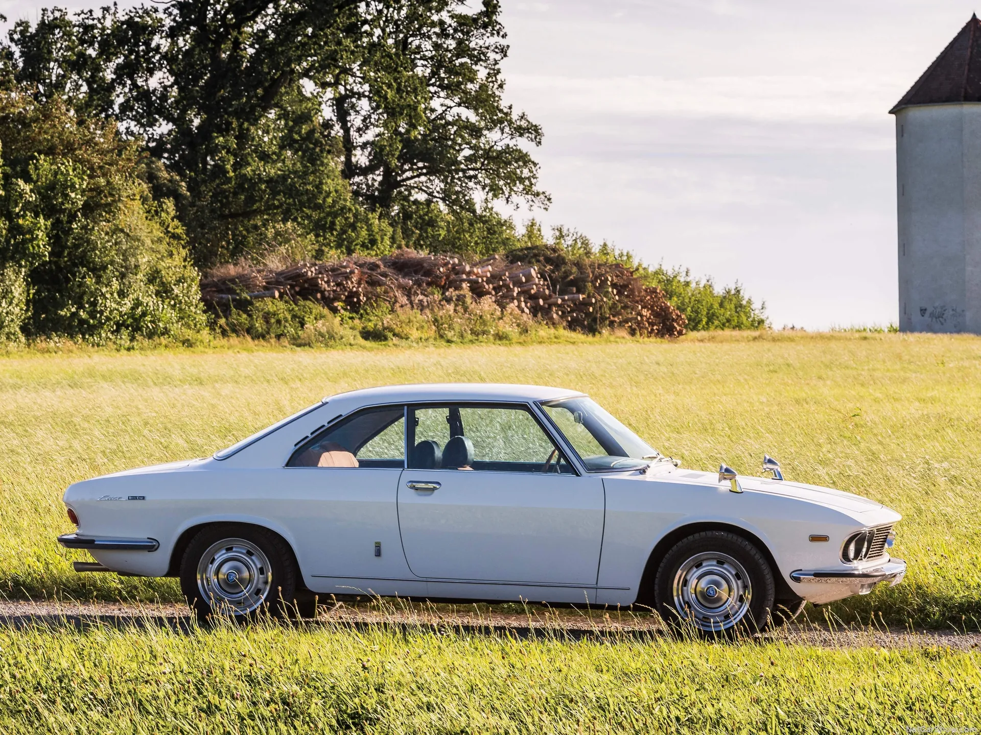 Mazda Luce R130 (1969) – boční profil