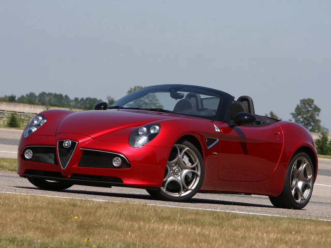 Alfa Romeo 8C Spider (2009)