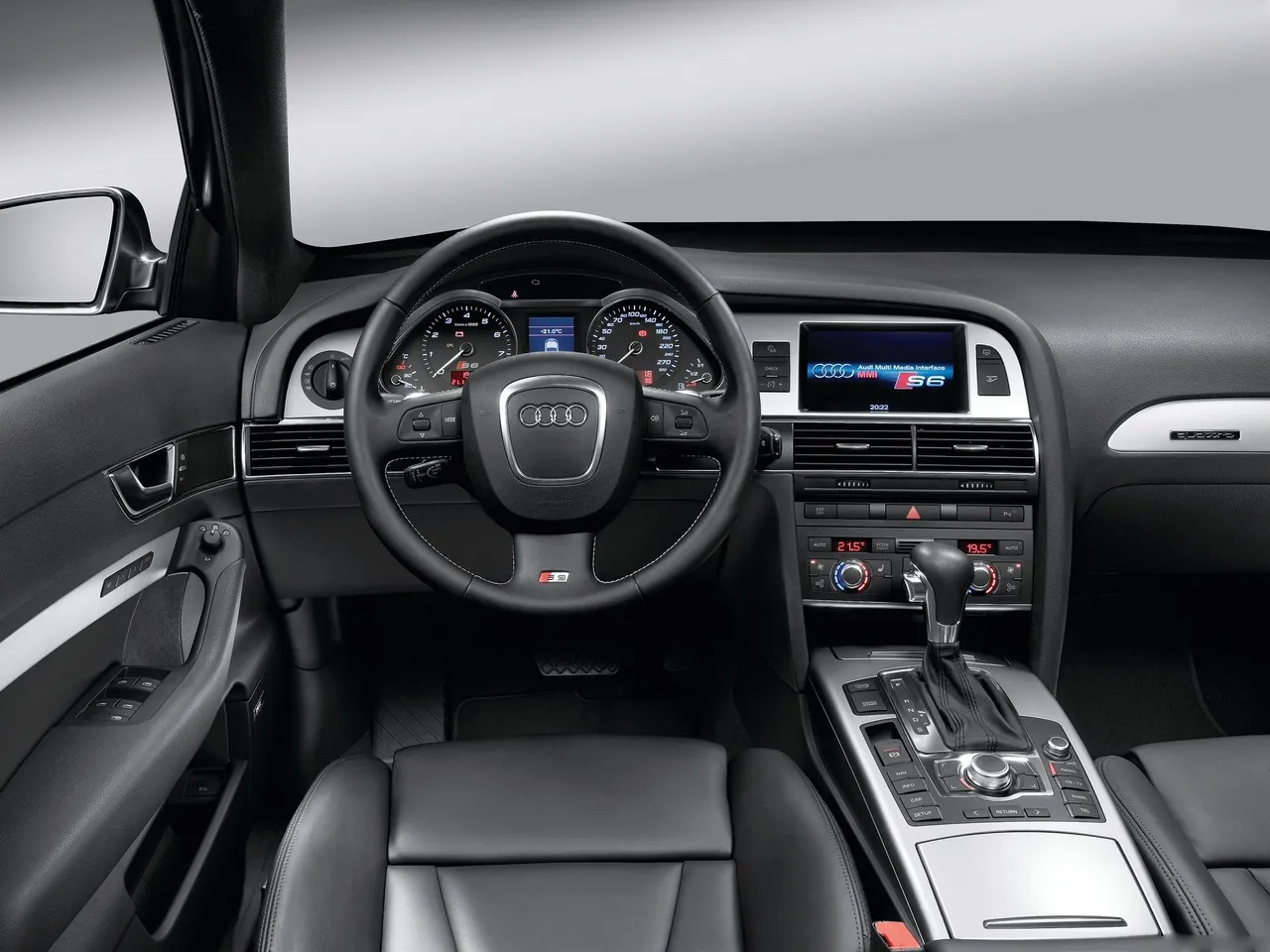 Audi S6 Avant (2006) – interiér