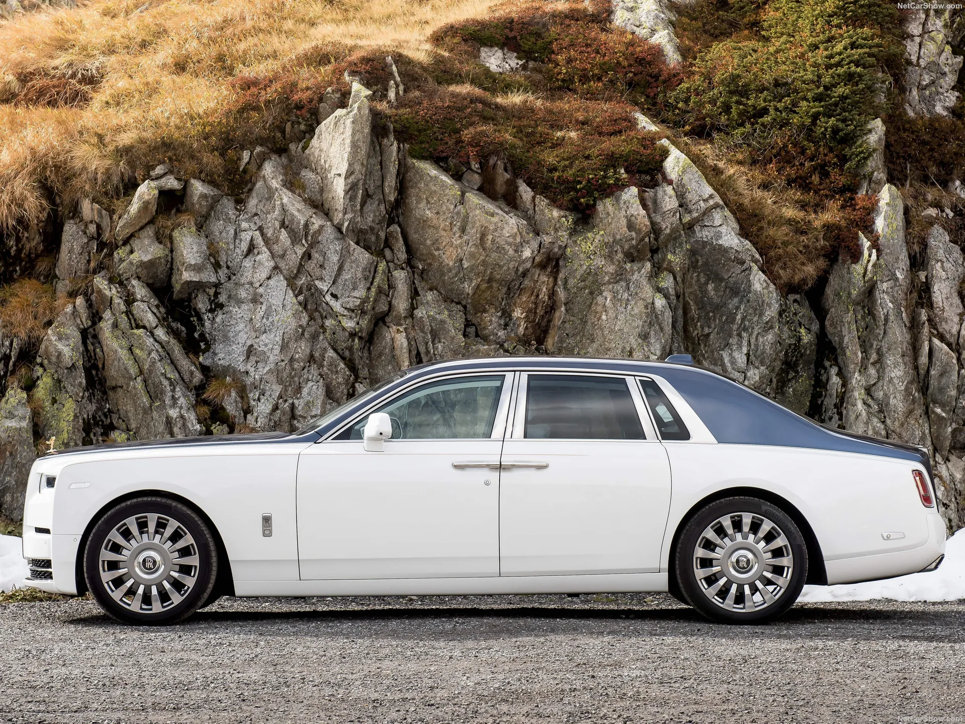 Rolls-Royce Phantom (2018) – boční profil