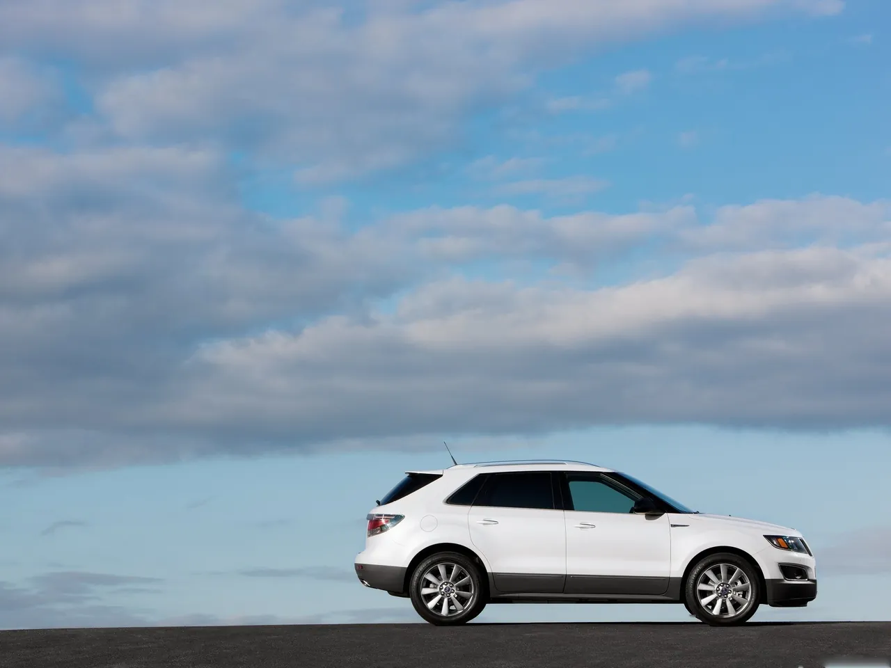 Saab 9-4X (2012) – boční profil