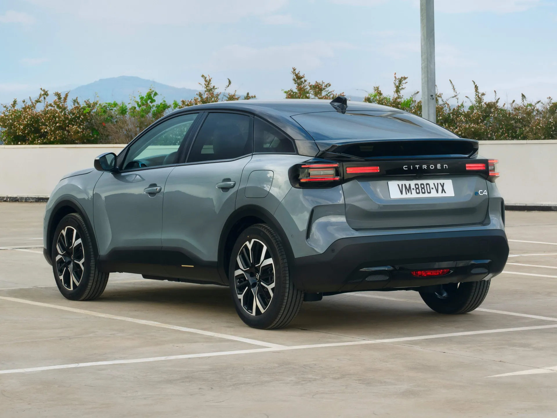 Citroen C4 (2025) – zadní tříčtvrteční pohled