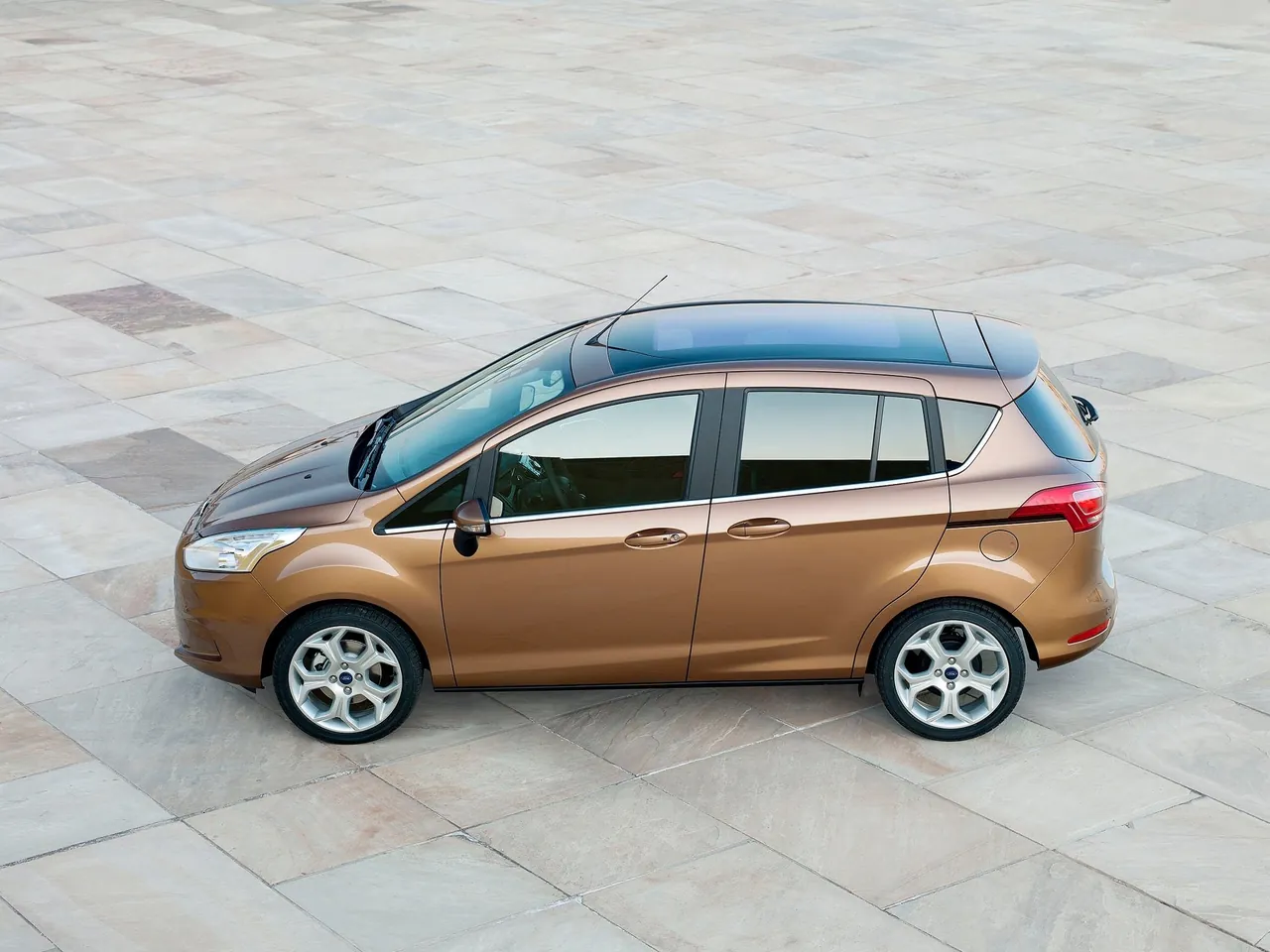 Ford B-MAX (2013) – boční profil