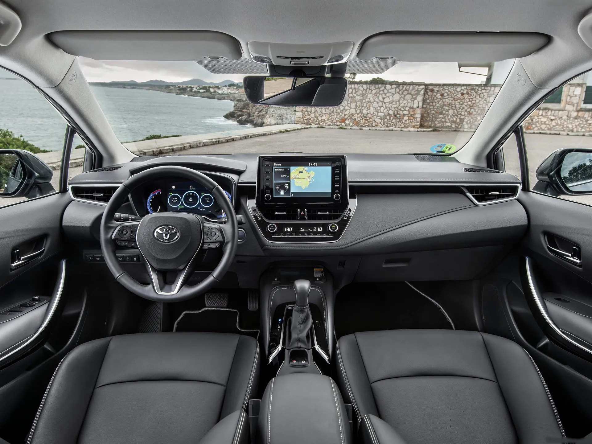 Toyota Corolla Sedan [EU] (2019) – interiér