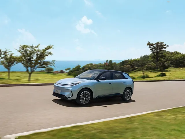 BAIC ArcFox T1 (2026)