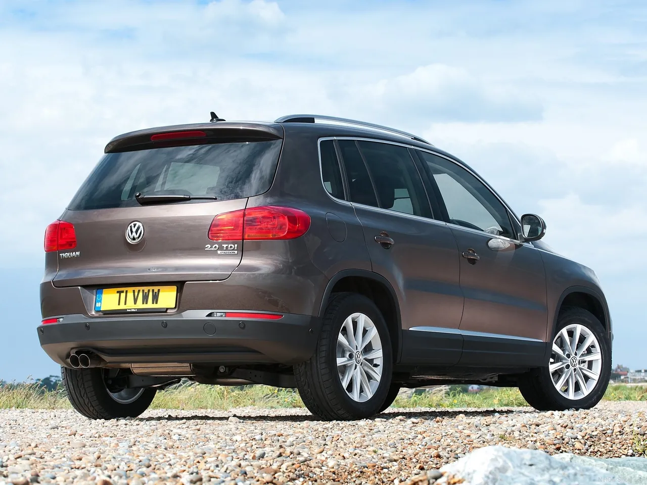 Volkswagen Tiguan (2012) – zadní tříčtvrteční pohled